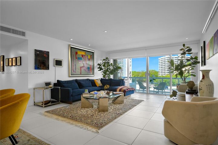 Property Photo: 2451 Brickell Ave 4L FL 33129