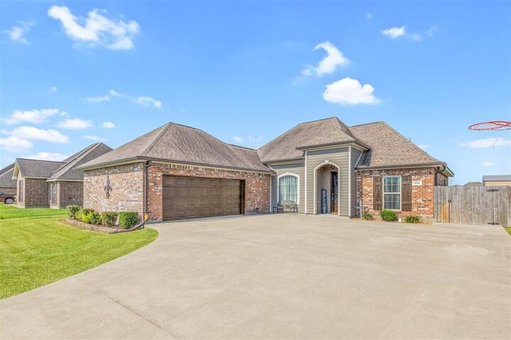 Property Photo:  104 Mayhaw Street  LA 70647 