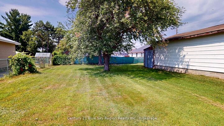 Property Photo: 345 Nipissing Street ON P2B 3E1