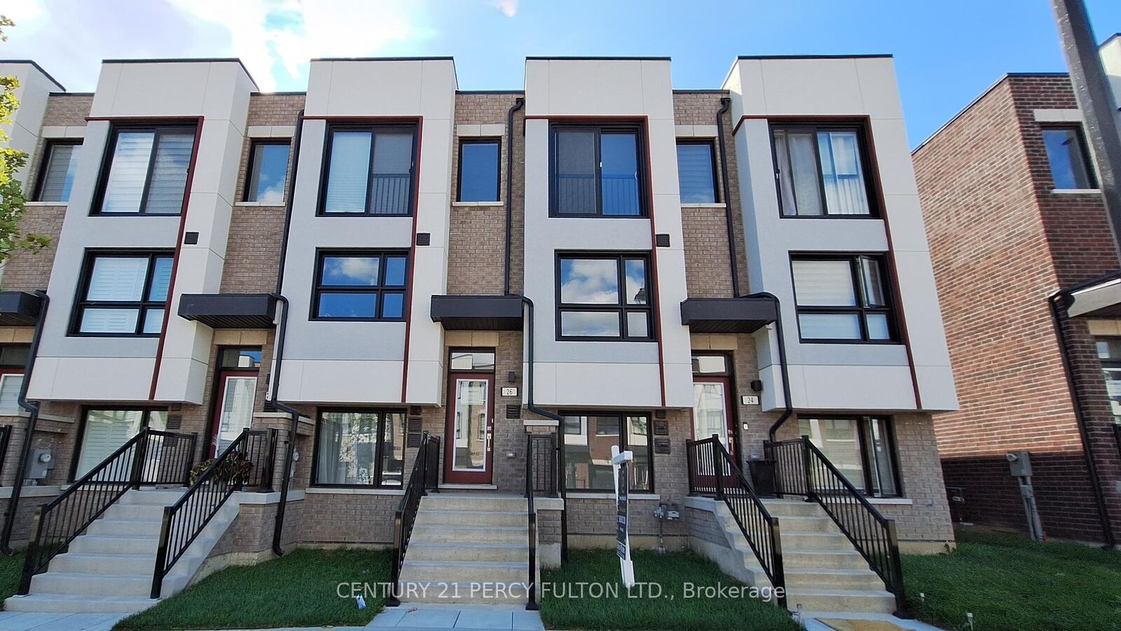 Photo de la propriété:  26 Bateson Street  ON L1S 7M3