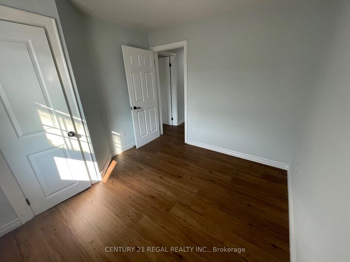 Property Photo: 215 B Queen Street S ON L5M 1L6