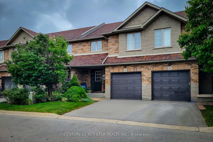 Photo de la propriété: 18 Cedar Street 19 ON L3M 5M7