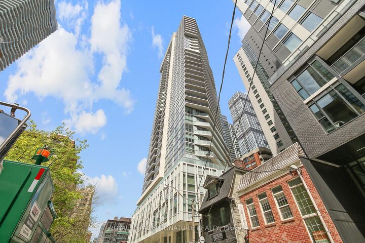 Property Photo:  77 Mutual Street 2501  ON M5B 2A9 