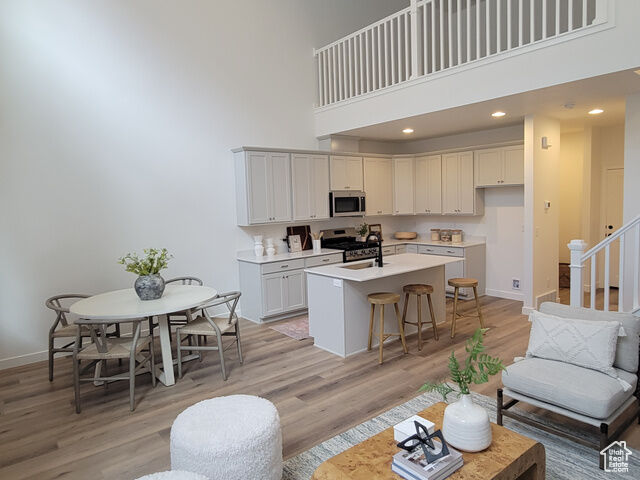Property Photo: 6822 S Clever Peak Ln W 266 UT 84081