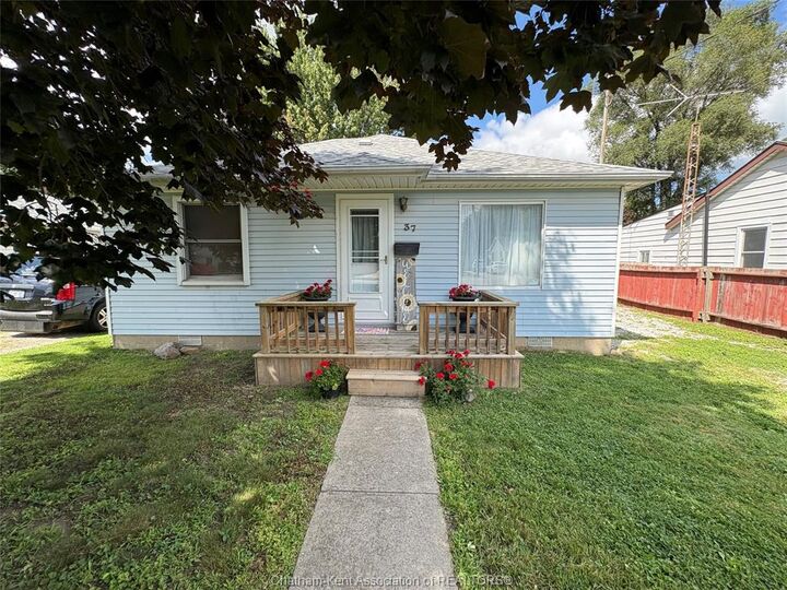 37 Reaume Street  Wallaceburg ON N8A 1B5 photo