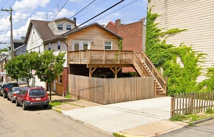 Property Photo: 3900 Mintwood St PA 15224