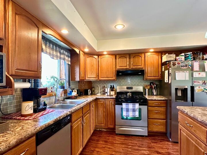 Property Photo: 128 S Hawthorn Dr PA 16240