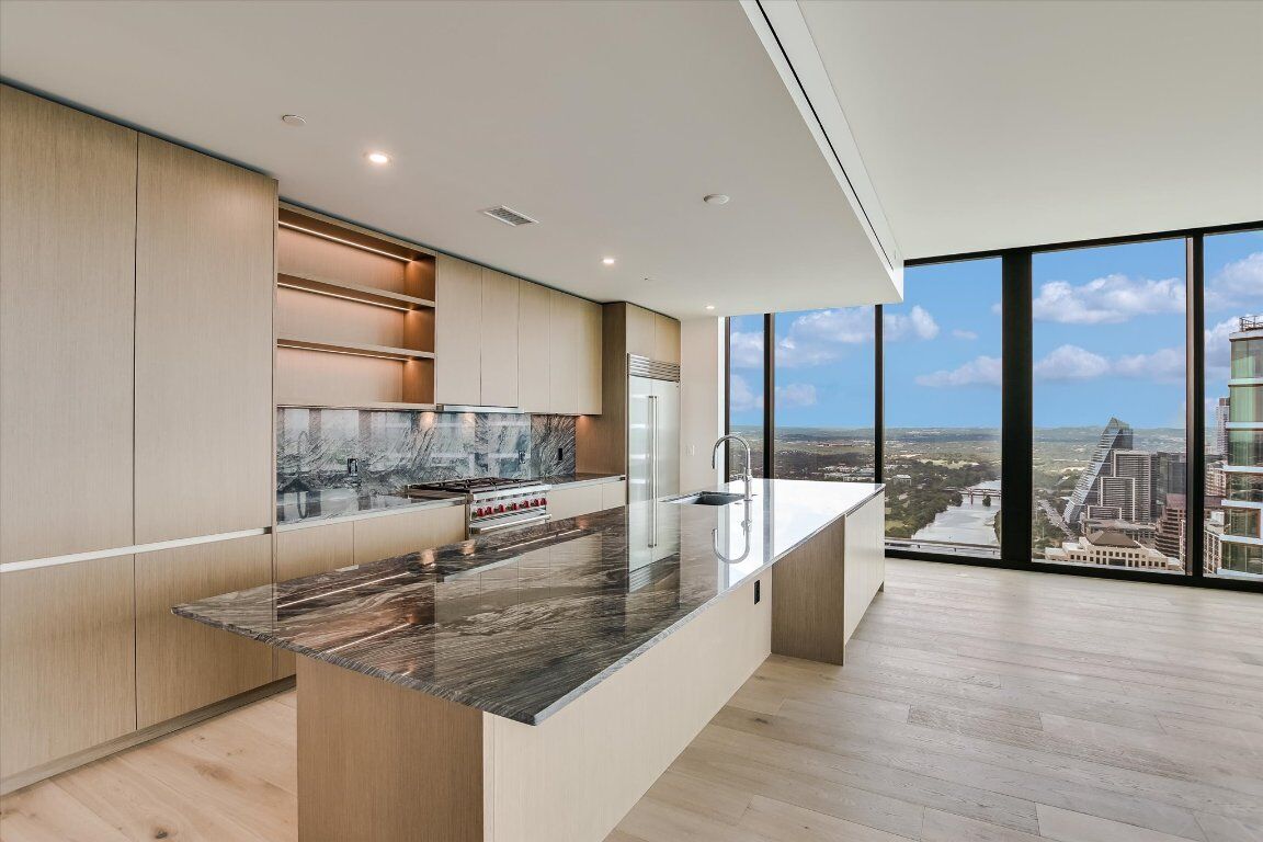 Property Photo: 610 Davis Street 4704 TX 78701