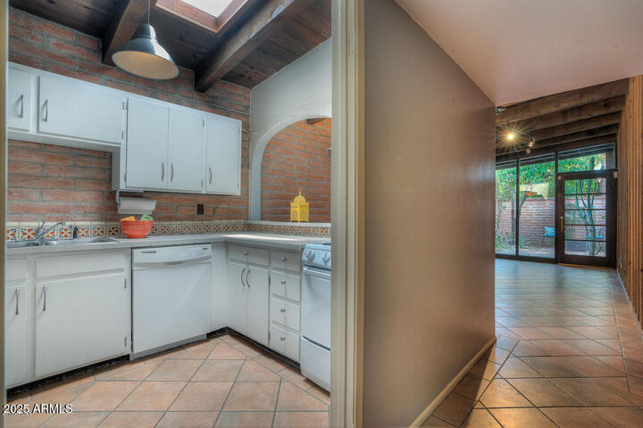 Property Photo: 3032 N 32nd Street 63 AZ 85018