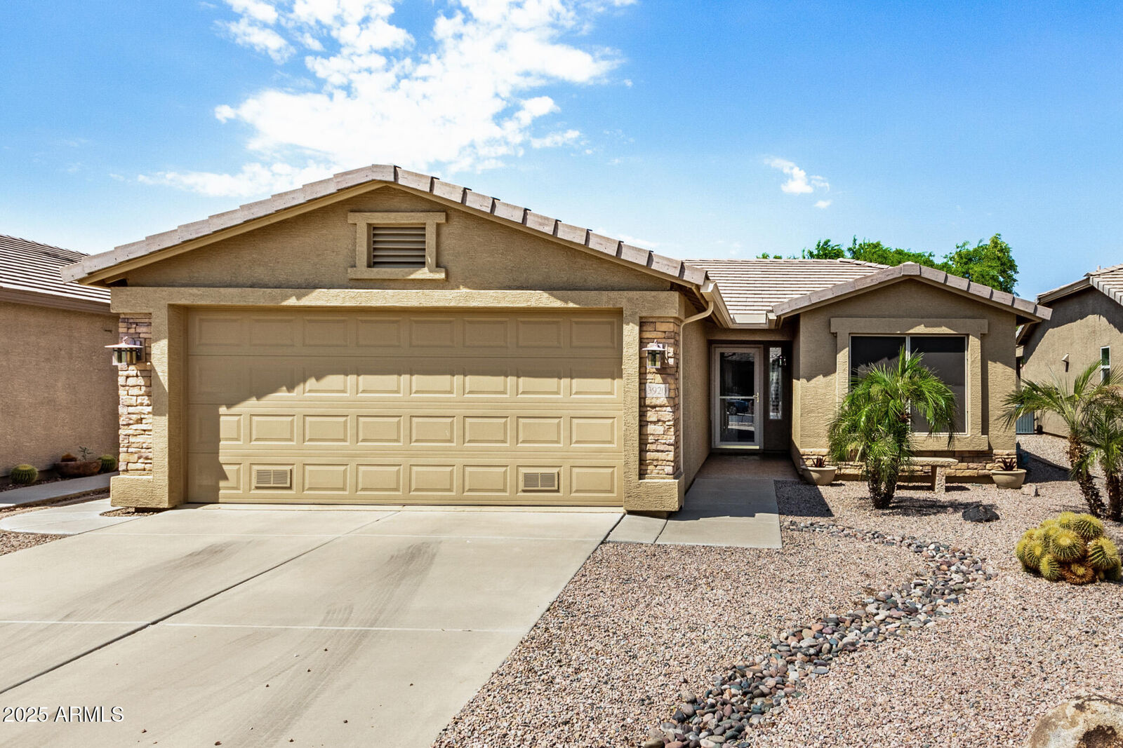 Property Photo:  3920 E Runaway Bay Place  AZ 85249 