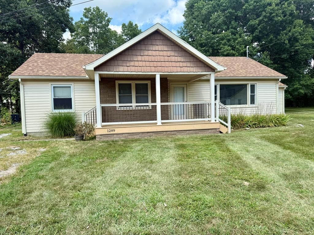 Property Photo:  1289 Eastern Ave  OH 44691 