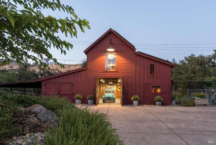 Property Photo: 400 Meadowood Lane CA 94574
