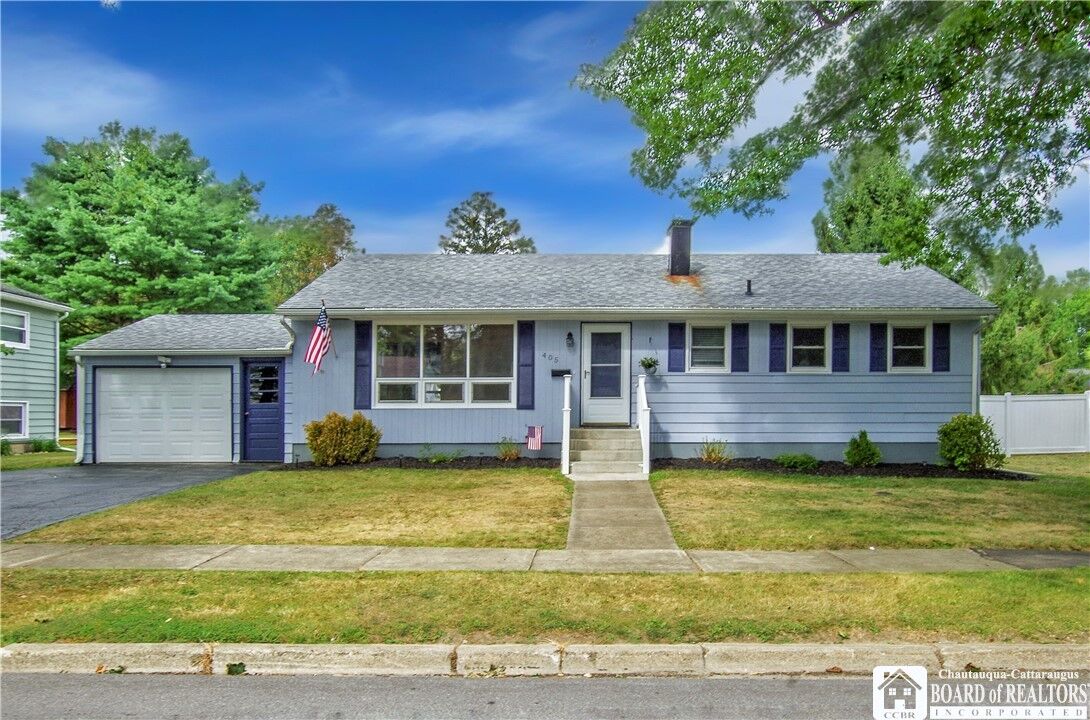 Property Photo:  405 Hebner Street  NY 14701 