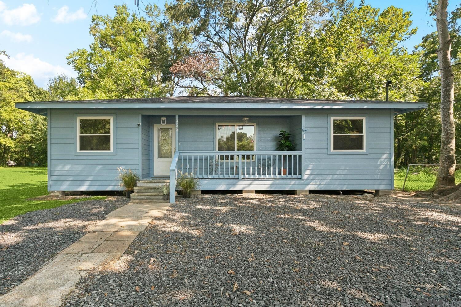 Property Photo:  955 St John Ln  LA 70807