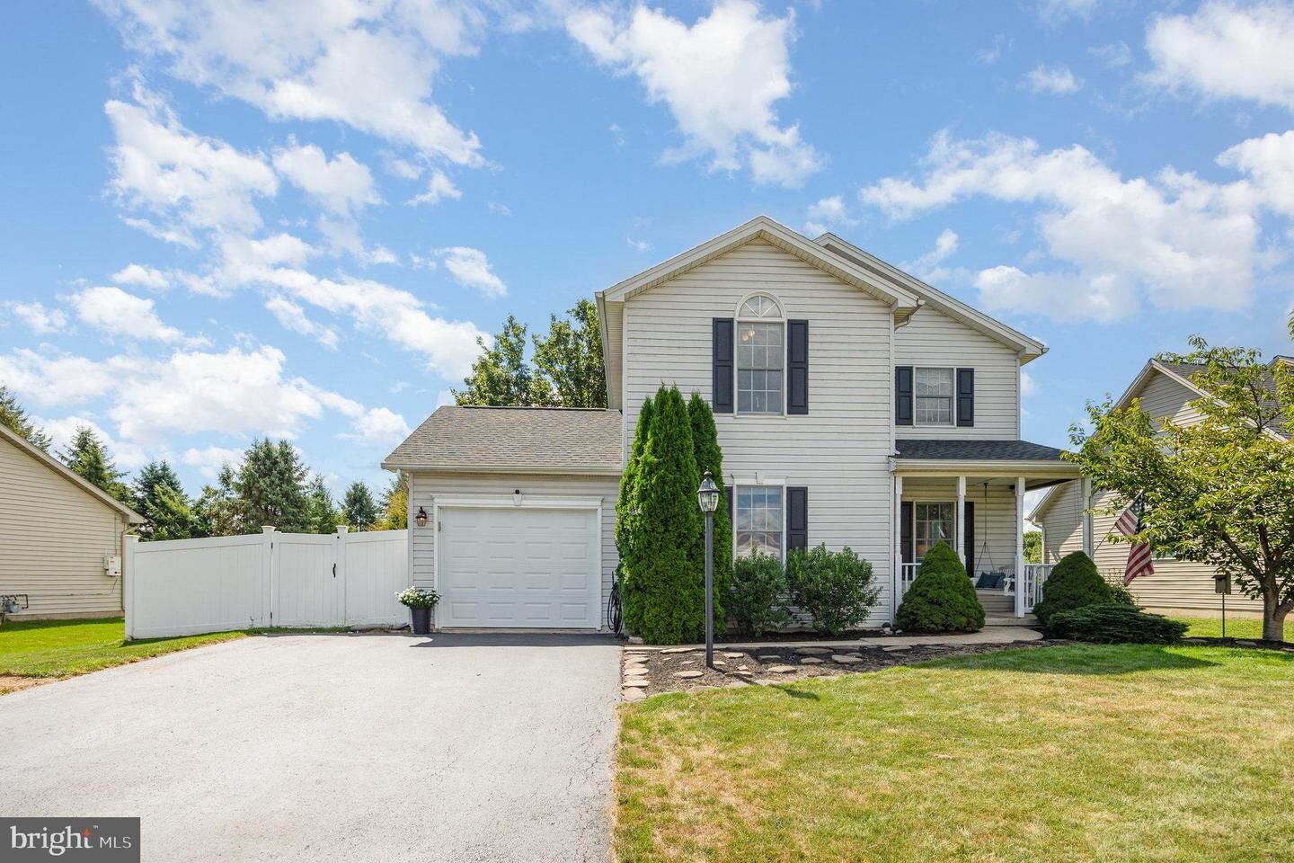 Property Photo: 226 Farmhouse Ln PA 17078