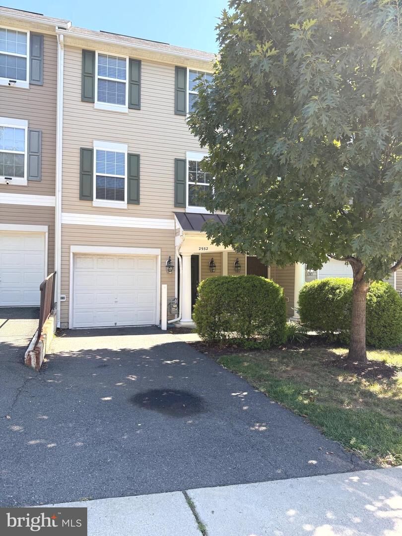 Property Photo: 2932 Truffle Oak Place #283 VA 22191