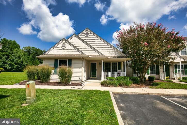 Property Photo: 413 Lindenhurst Court MD 21804