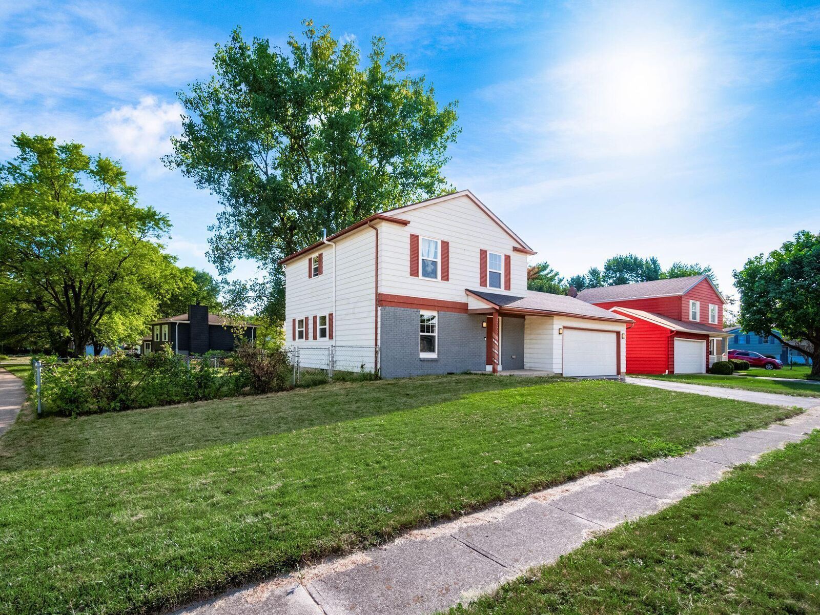 Property Photo: 2000 Candlenut Circle OH 43123