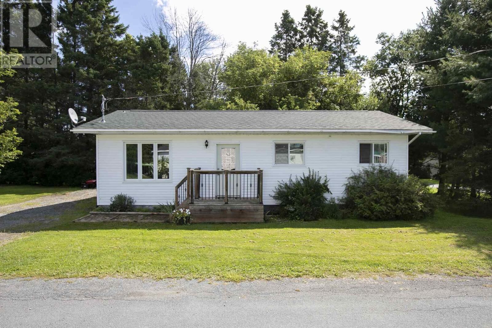 Property Photo:  40 Prout St  ON P0R 1C0 