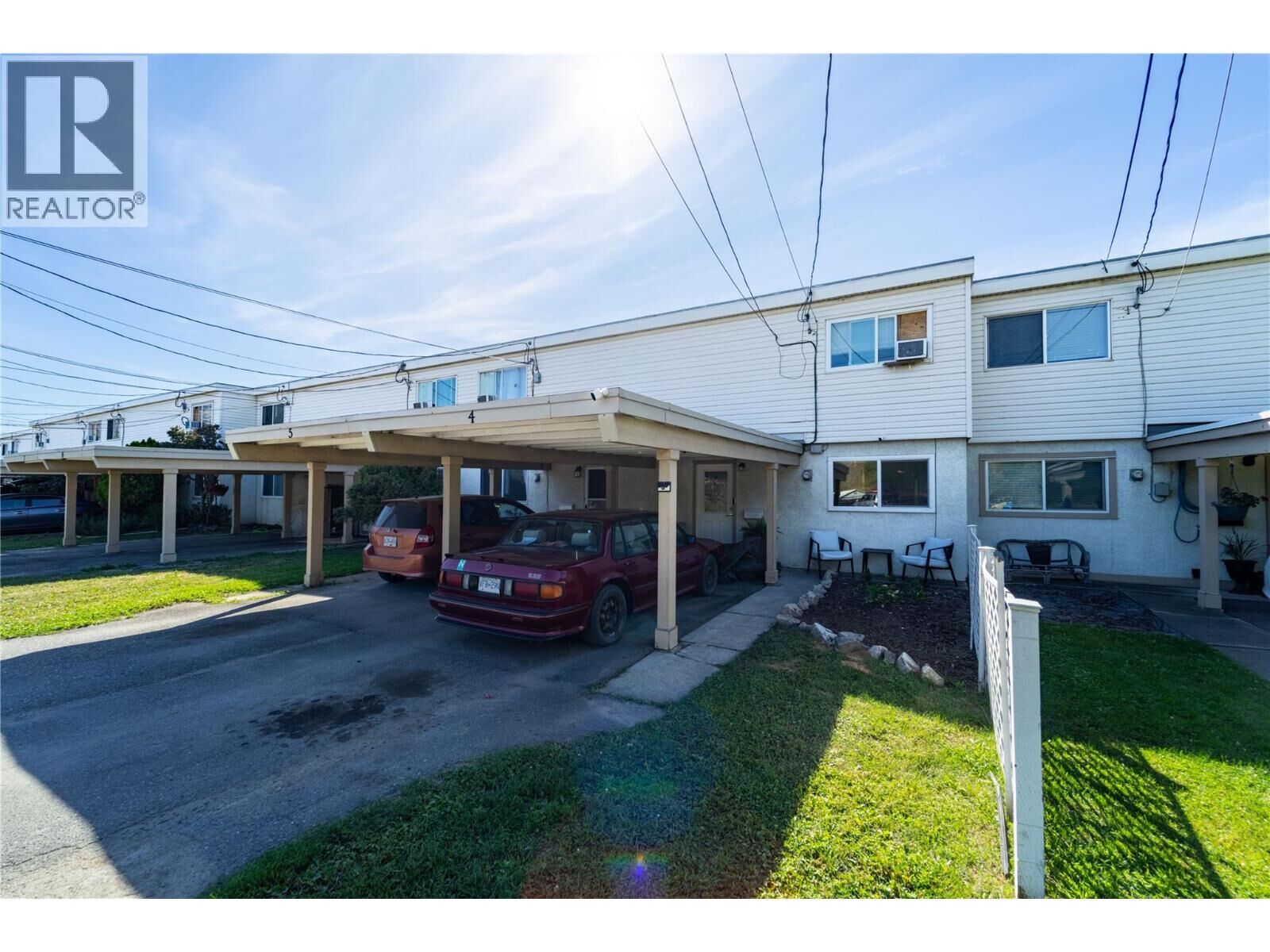 Property Photo: 700 Collingwood Drive 4 BC V2B 6B9