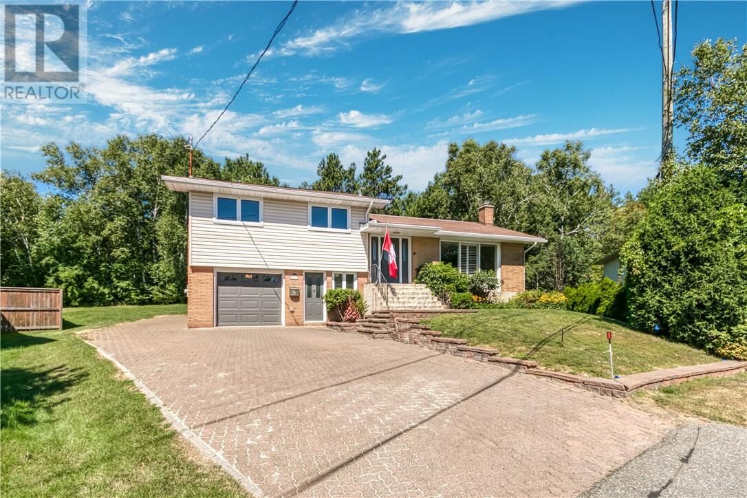 Photo de la propriété: 1273 Mayfair Court ON P3A 3B7