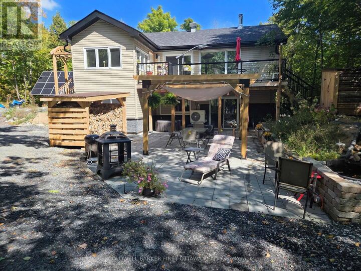 Property Photo:  4031 Bolingbroke Road  ON K0H 2B0 
