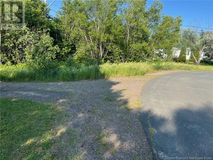 70 Rue Jeanne D'Arc  Rivière-à-La-Truite NB E1X 2N4 photo