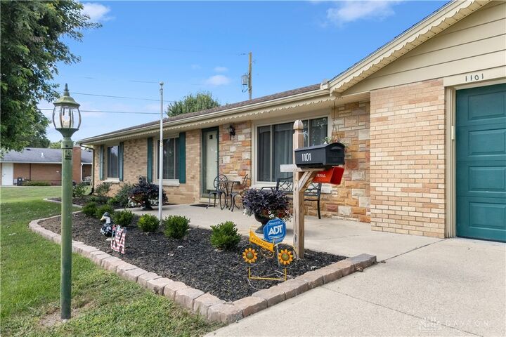 Property Photo:  1101 Jefferson Drive  OH 45177 