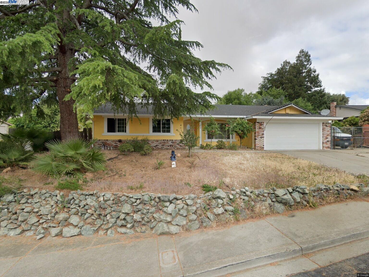 Property Photo: 4364 Scenic Dr CA 94565