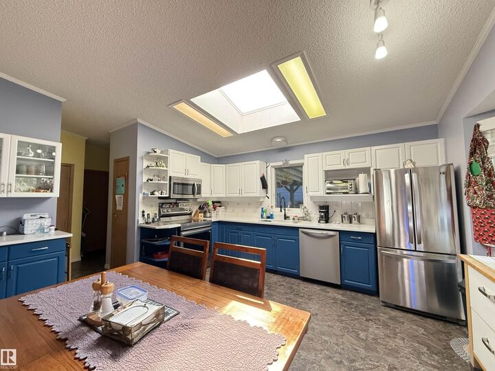 Property Photo: 5517 52 Street AB T0E 2K0