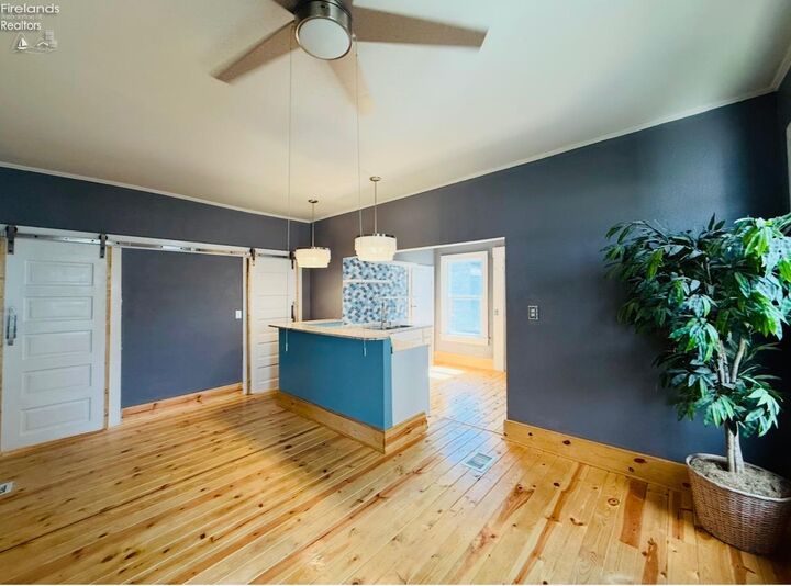 Property Photo:  404 Reese Street  OH 44870 