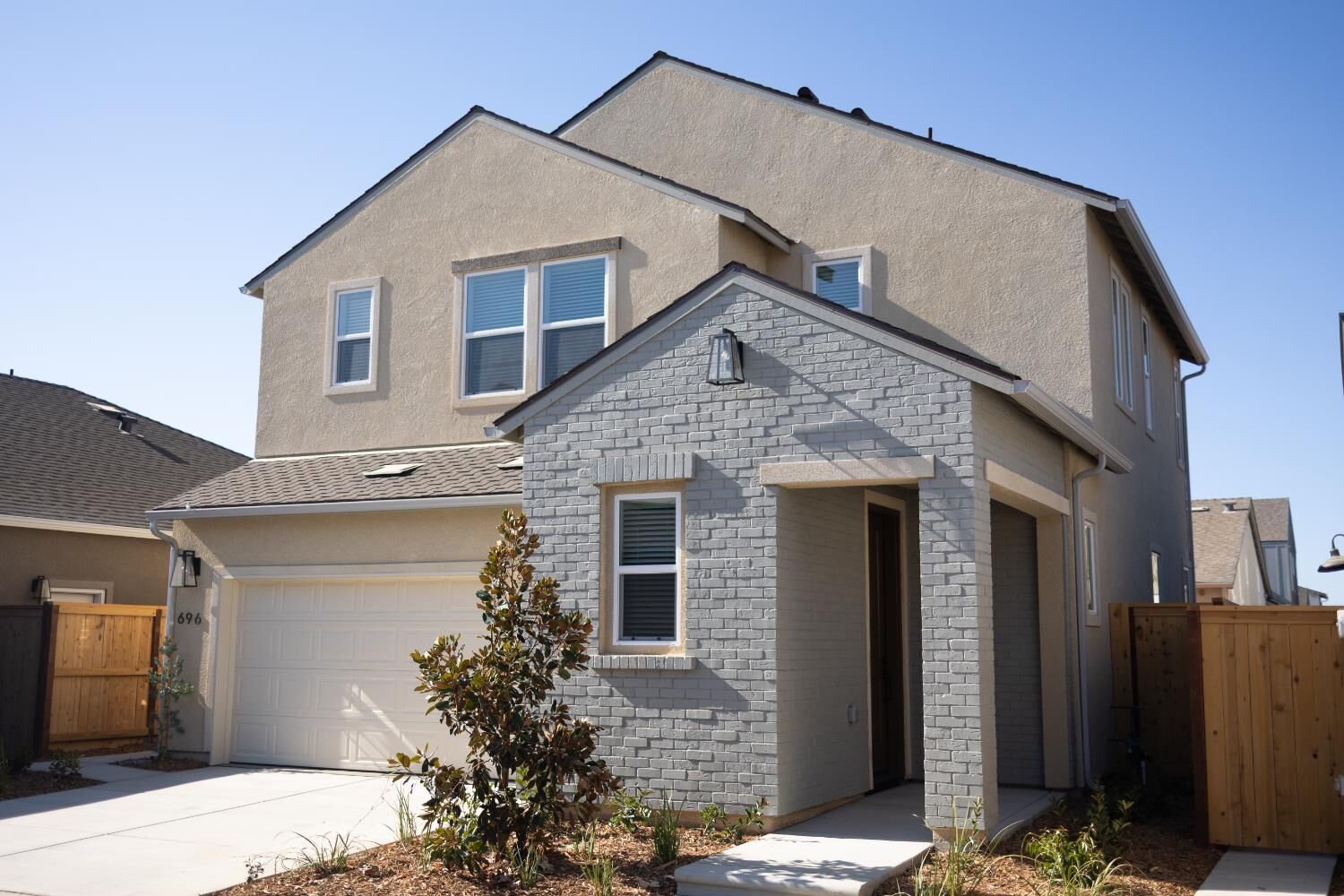 Property Photo:  696 Grace Way  CA 93636 