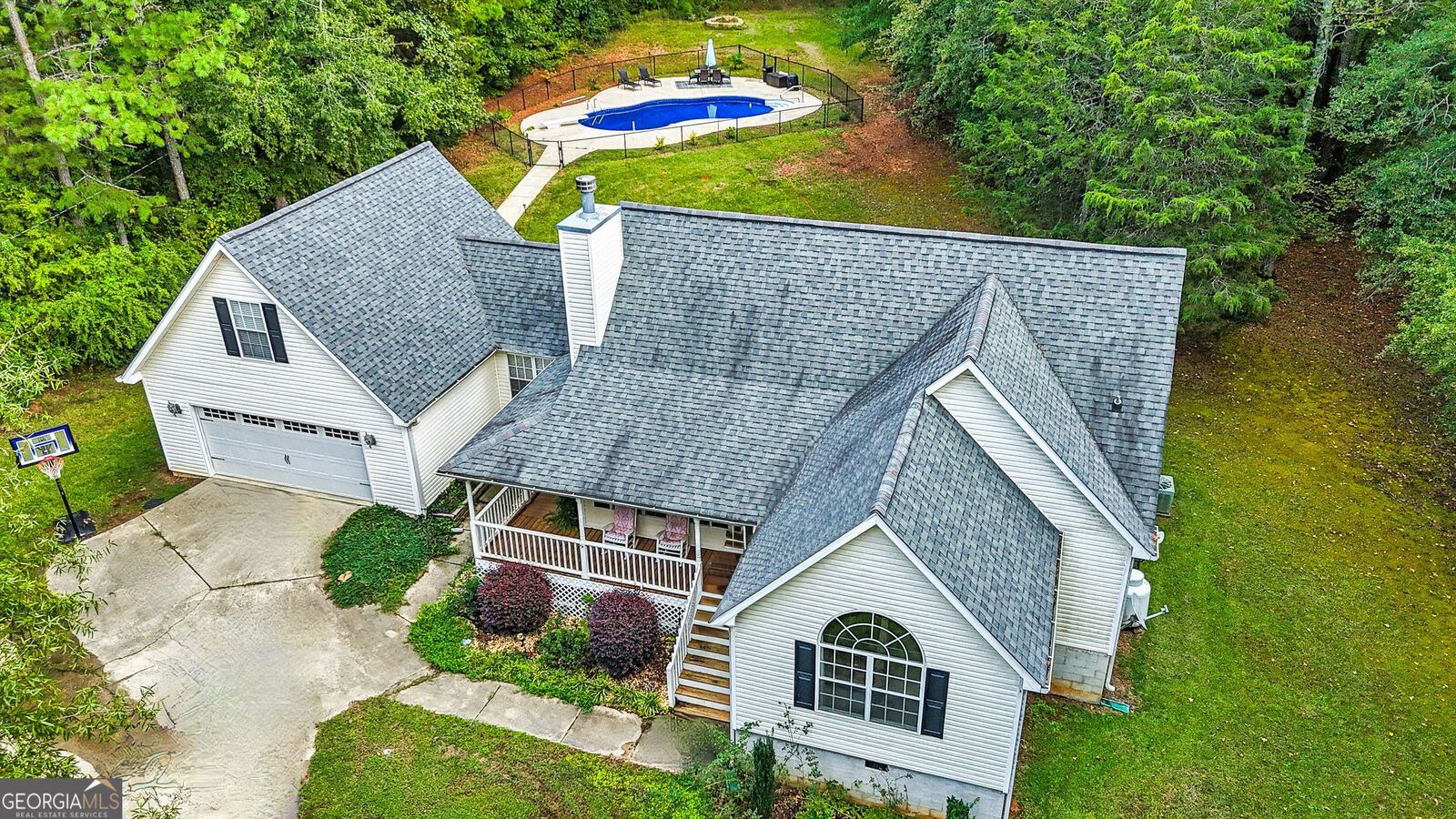 Property Photo: 462 River Road GA 30206