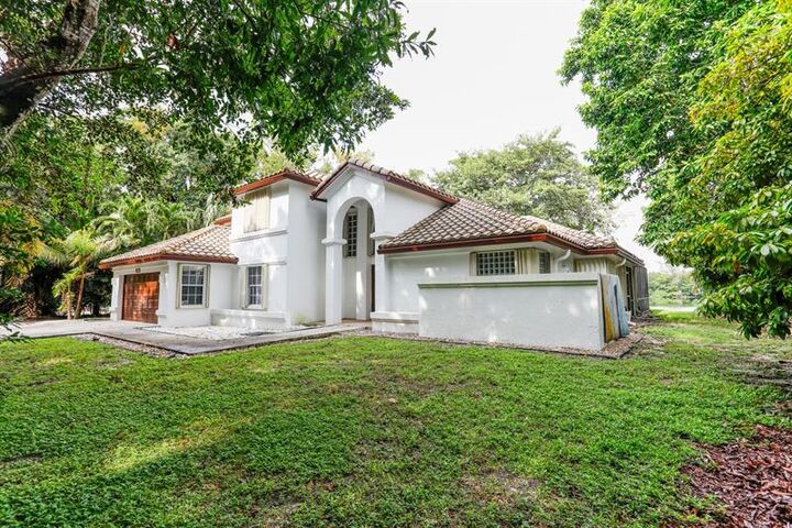 Property Photo:  5317 NW 67th Ave  FL 33319 