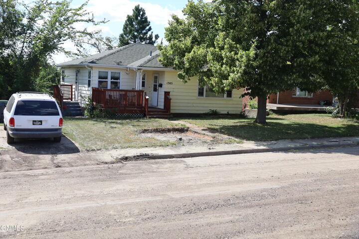 1305 Monte Drive  Mandan ND 58554 photo