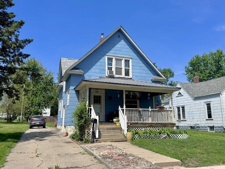 Property Photo: 23 4th St NW IA 50662
