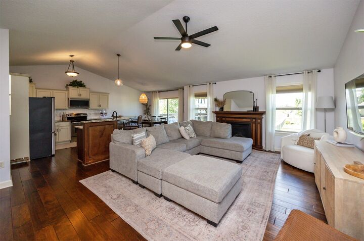 Property Photo: 4608 NE Wanda Drive IA 50021