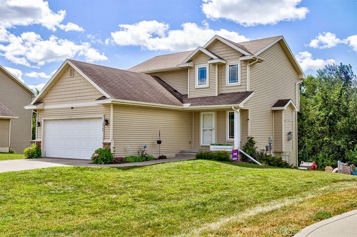 Property Photo: 1704 31st Avenue SW IA 50009