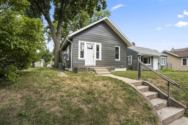 Property Photo:  1516 W 4th Street  IN 46808-2682 