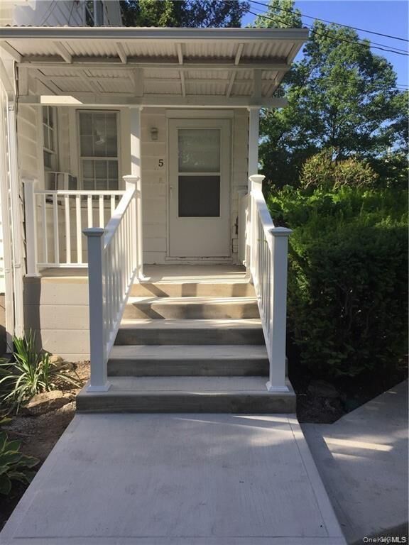 Property Photo: 187 W Clarkstown Road 5 NY 10956