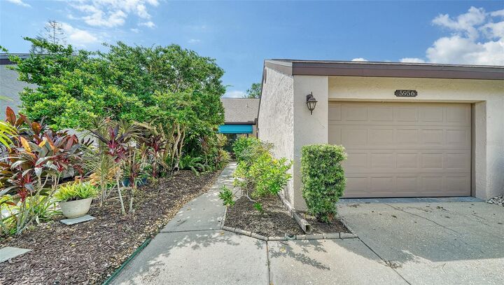 Property Photo: 5956 Clubside Drive 7651 FL 34243