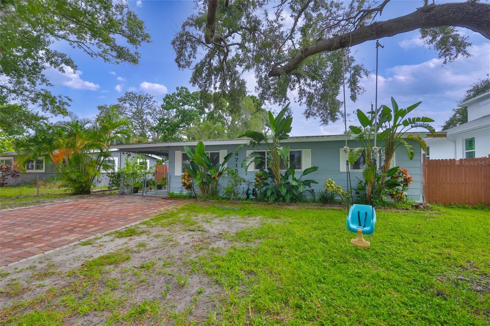 Property Photo:  4715 W Leila Avenue  FL 33616 