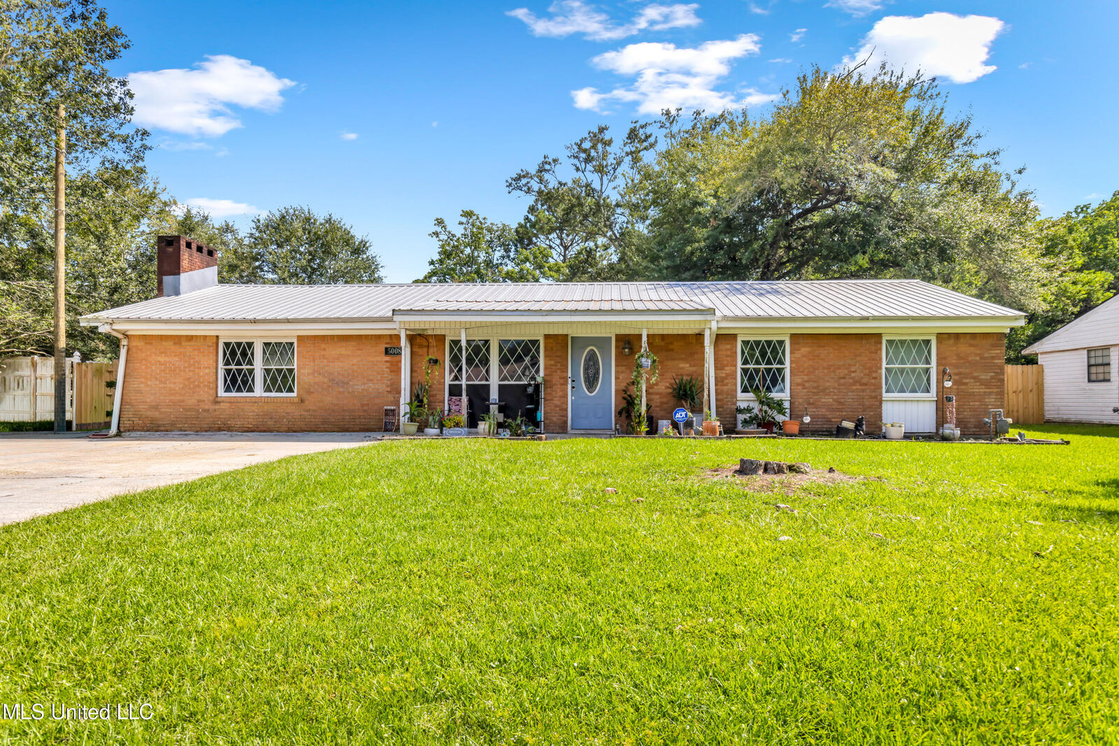 Property Photo: 5008 Friar Tuck Avenue MS 39581