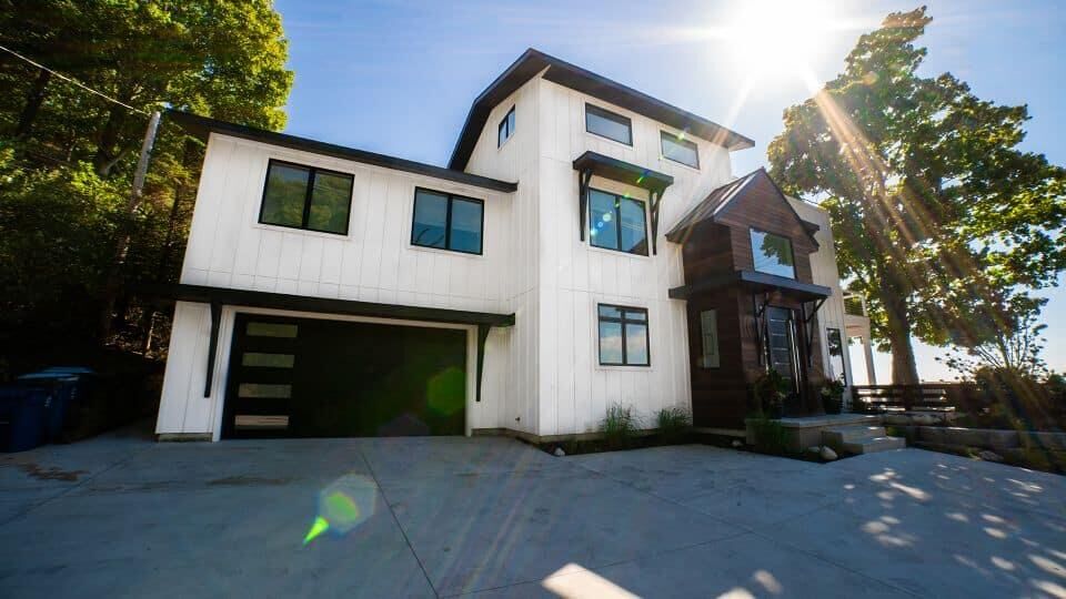 Property Photo: 10 Grand Avenue MI 49417