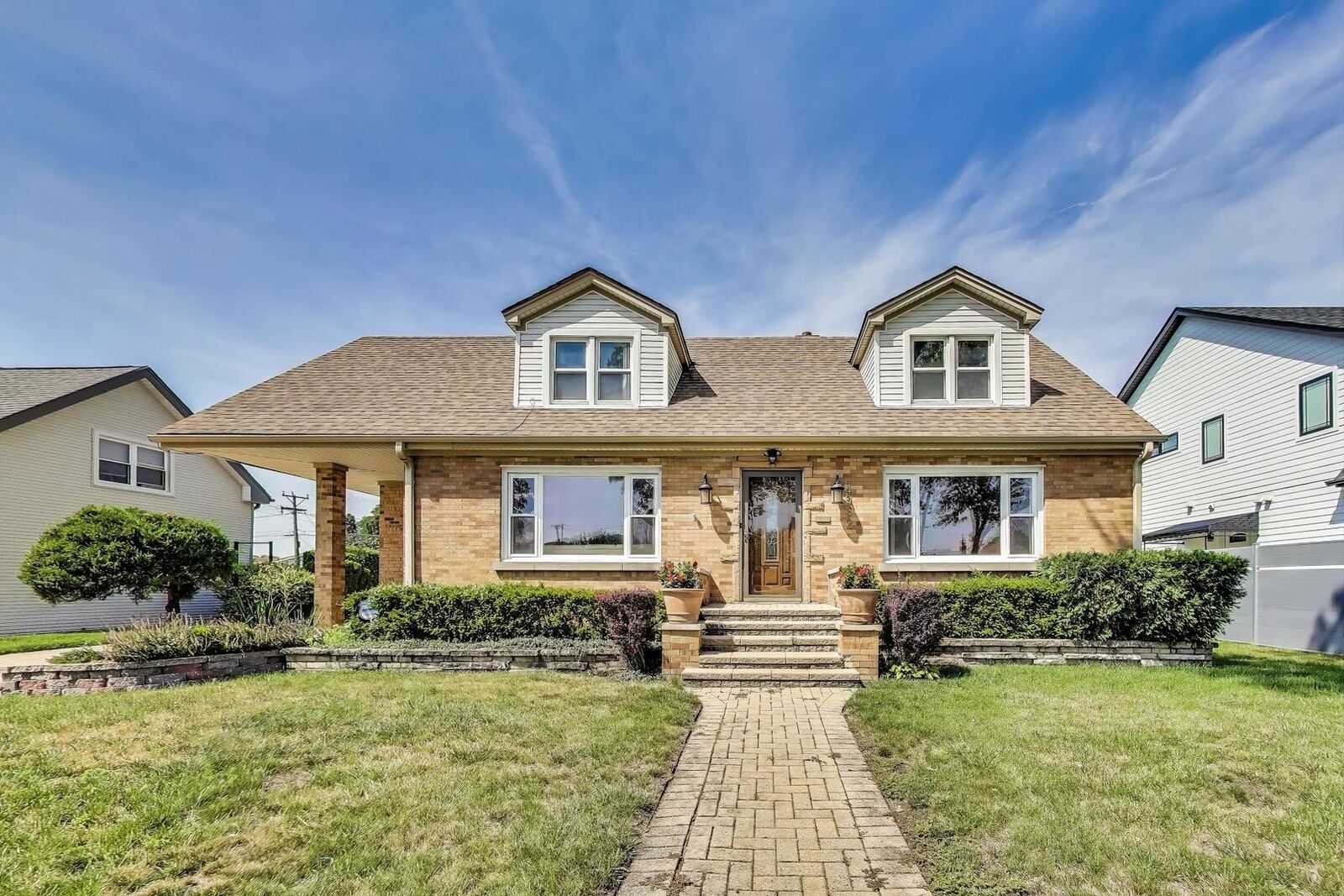 Property Photo:  4962 N Oconto Avenue  IL 60706 