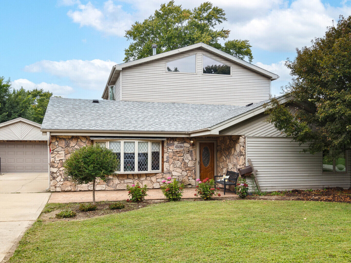 Property Photo: 11512 S Nagle Avenue IL 60482