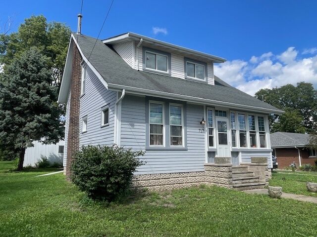 Property Photo: 717 Miller Street IL 60401