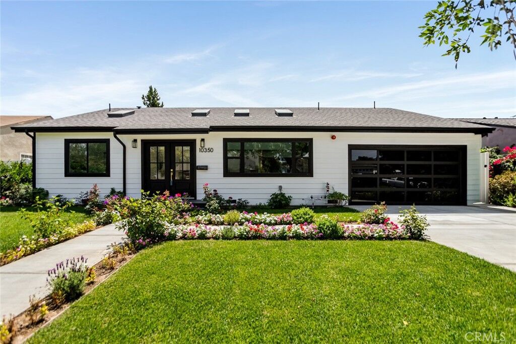 Property Photo:  10350 McCormick Street  CA 91601 