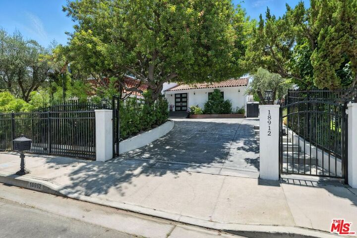 18912 Pasadero Drive  Tarzana CA 91356 photo