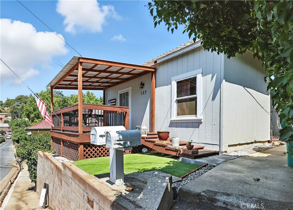 Property Photo:  137 Barretta Street  CA 95370 